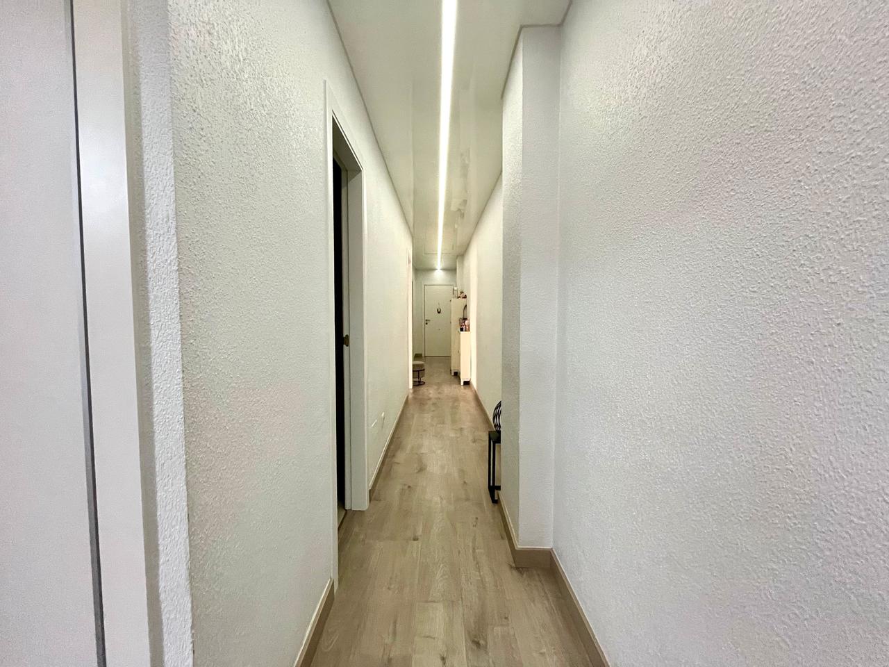 Apartamento en Torrevieja, Alicante, España 4 dormitorios, 115 m2 No. 115957