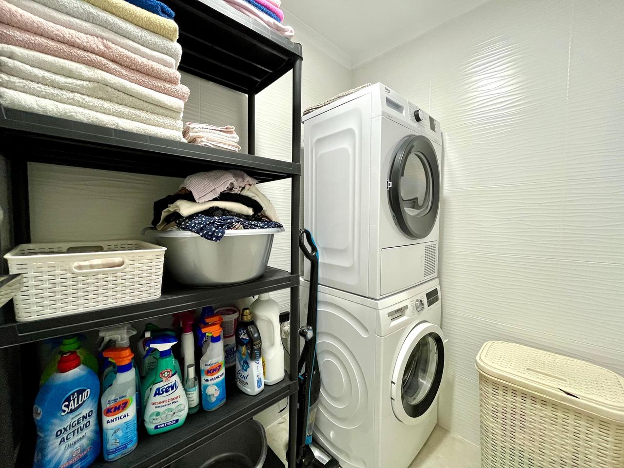 Apartamento en Torrevieja, Alicante, España 4 dormitorios, 115 m2 No. 115957