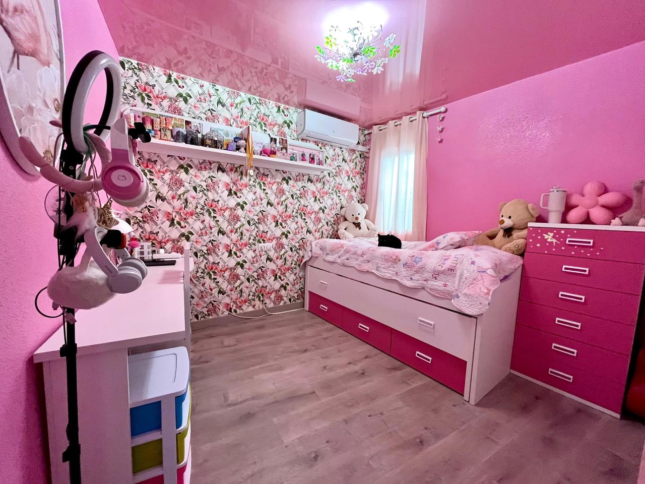 Apartamento en Torrevieja, Alicante, España 4 dormitorios, 115 m2 No. 115957