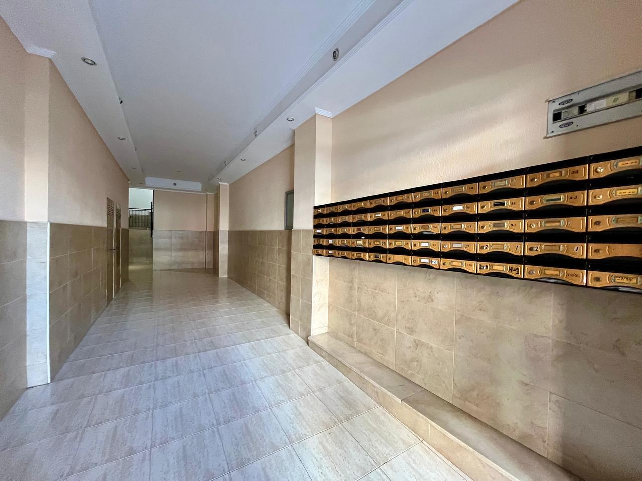 Apartamento en Torrevieja, Alicante, España 4 dormitorios, 115 m2 No. 115957