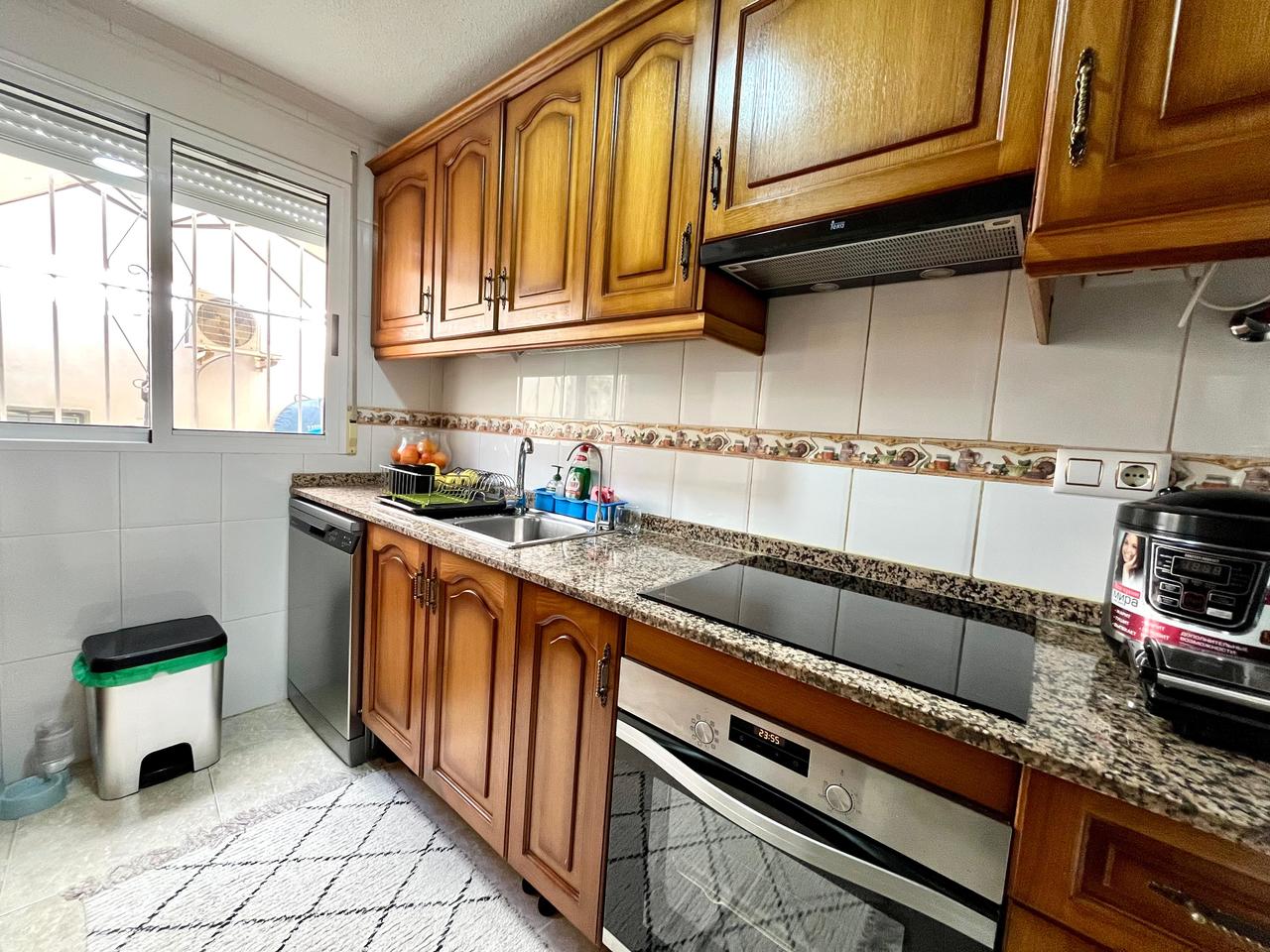 Apartamento en Torrevieja, Alicante, España 4 dormitorios, 115 m2 No. 115957