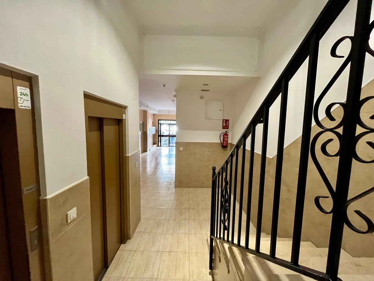 Apartamento en Torrevieja, Alicante, España 4 dormitorios, 115 m2 No. 115957