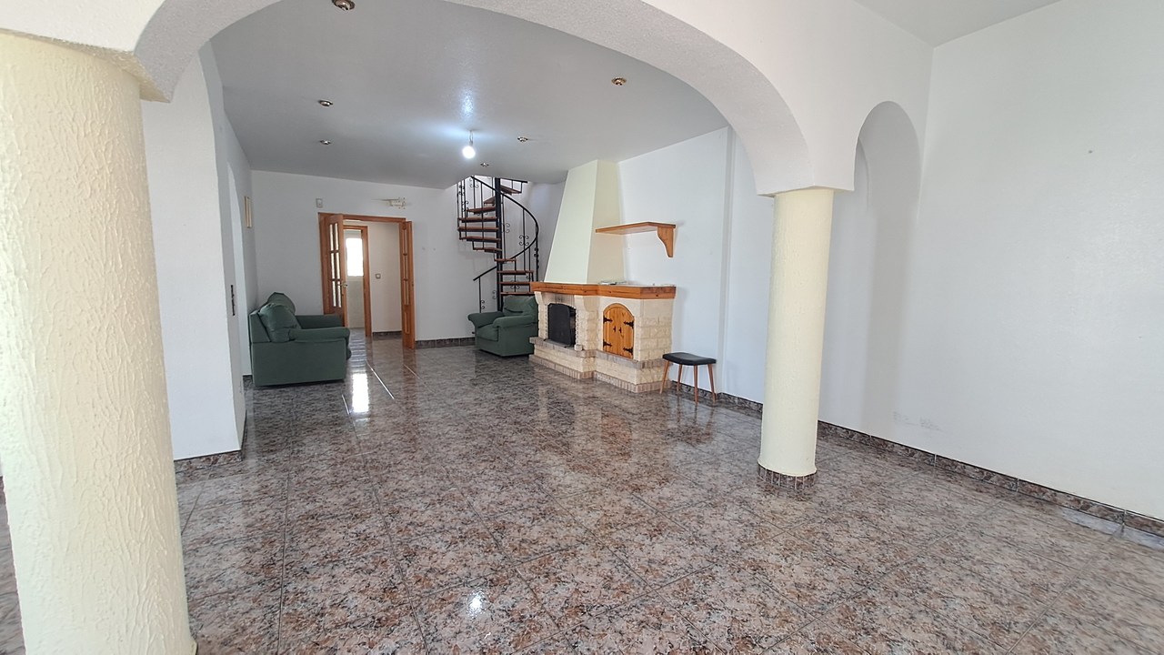 Villa i Villamartin, Alicante, Spanien 5 sovrum, 200 kvm. Nr. 115952
