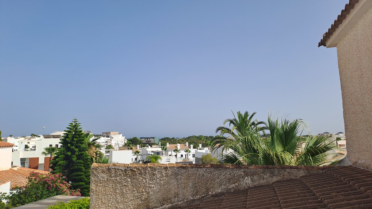 Villa i Villamartin, Alicante, Spanien 5 sovrum, 200 kvm. Nr. 115952