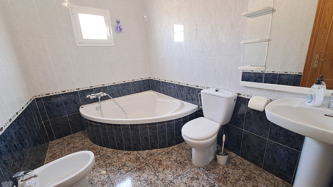 Villa i Villamartin, Alicante, Spanien 5 sovrum, 200 kvm. Nr. 115952