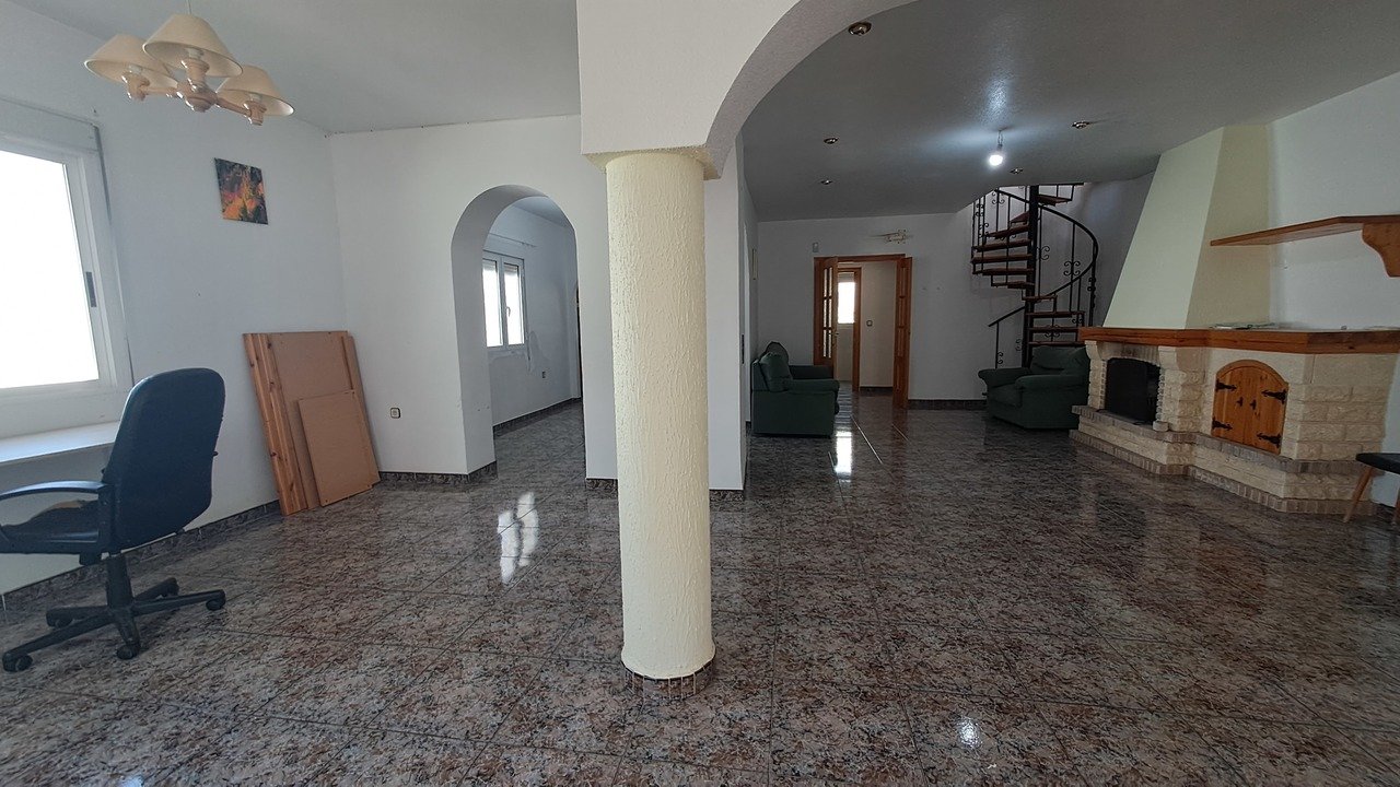 Villa i Villamartin, Alicante, Spanien 5 sovrum, 200 kvm. Nr. 115952