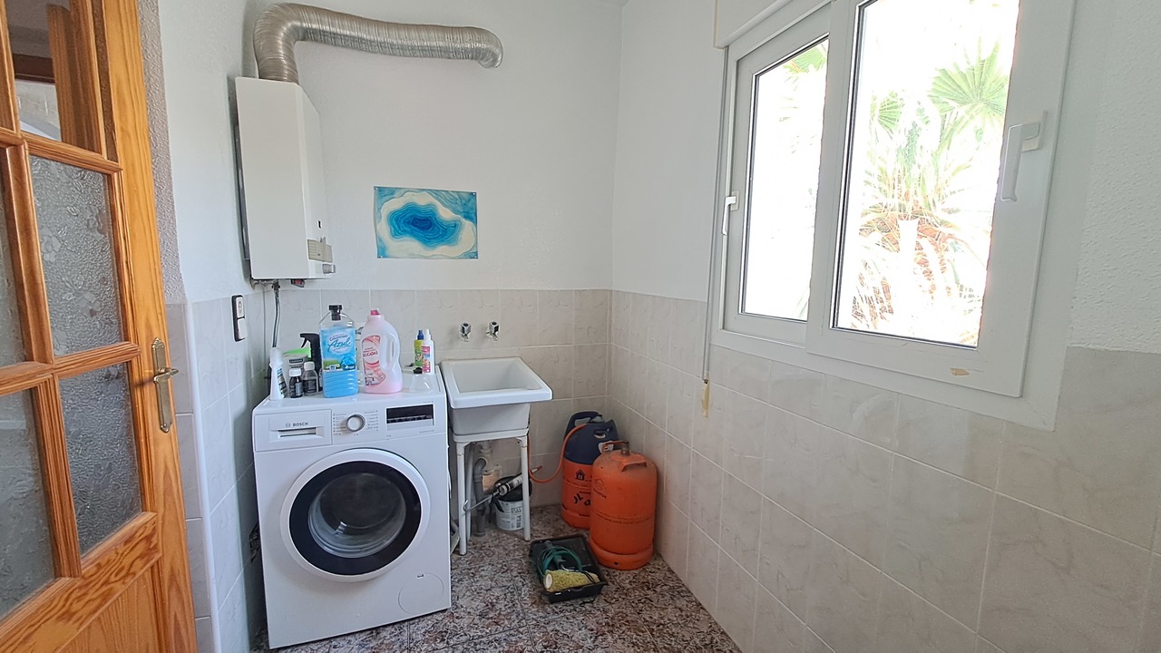 Villa i Villamartin, Alicante, Spanien 5 sovrum, 200 kvm. Nr. 115952