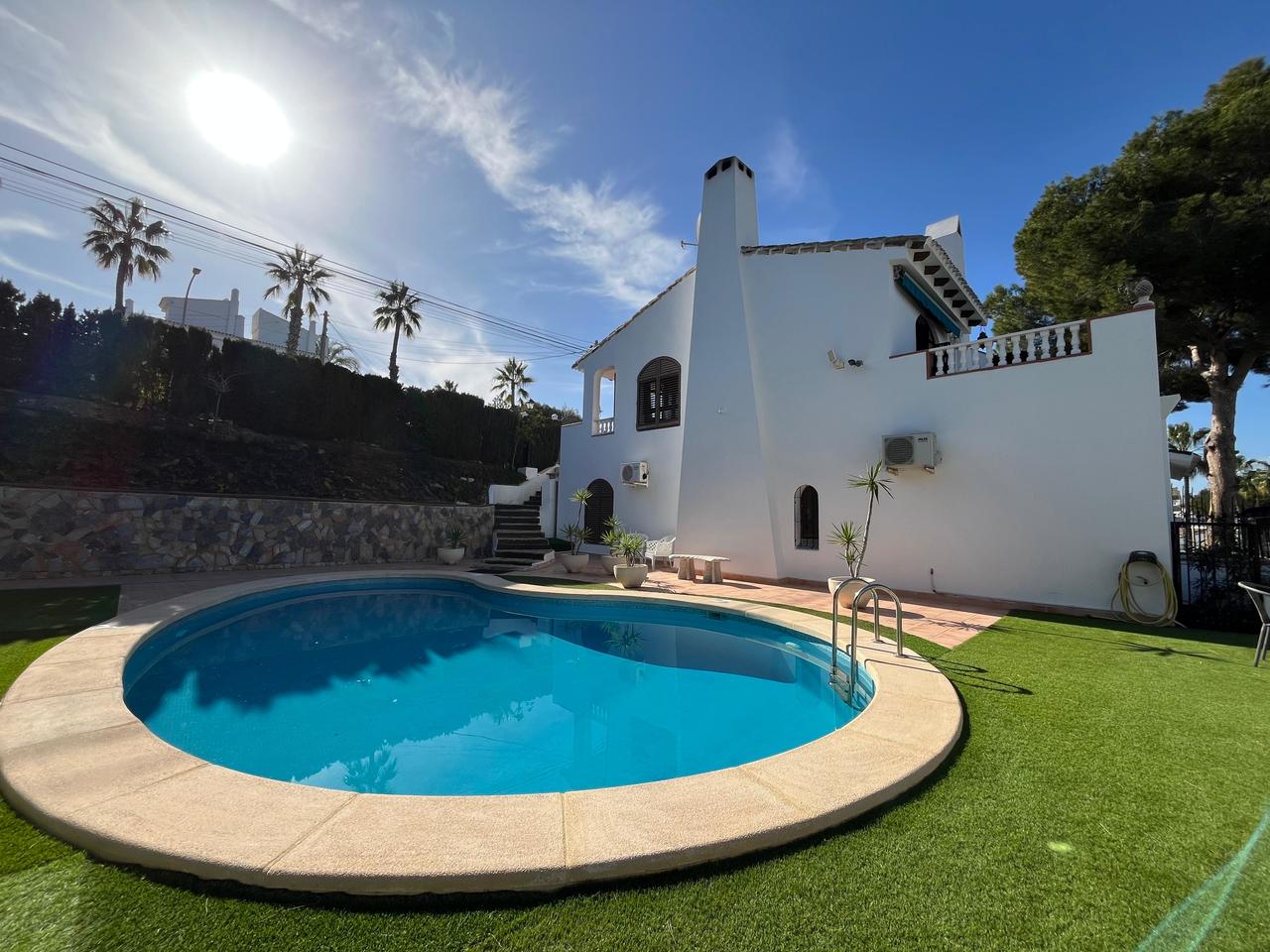 Villa à Villamartin, Alicante, Espagne 4 chambres, 184 m2 No. 115958