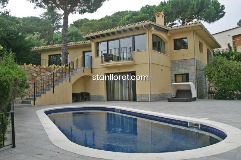 Willa w Lloret de Mar, Girona, Hiszpania 4 sypialnie, 300 mkw. nr 104035