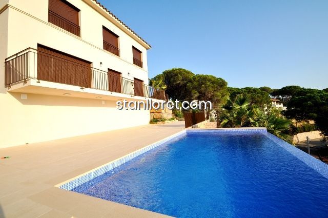 Willa w Lloret de Mar, Girona, Hiszpania 4 sypialnie, 211 mkw. nr 104034