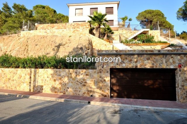 Willa w Lloret de Mar, Girona, Hiszpania 4 sypialnie, 211 mkw. nr 104034