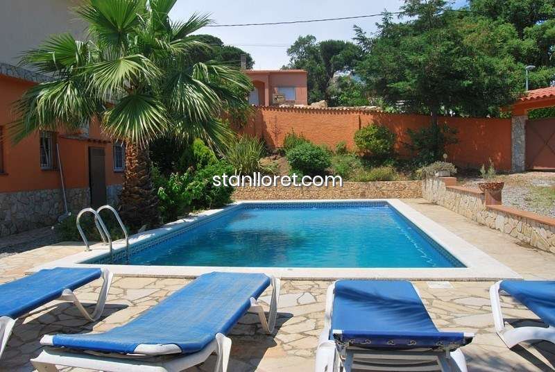 Huvila Lloret de Mar, Girona, Espanja 8 makuuhuonetta, 300 m2 No. 104033