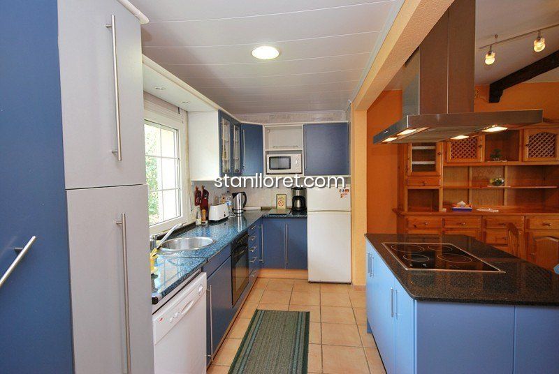 Huvila Lloret de Mar, Girona, Espanja 8 makuuhuonetta, 300 m2 No. 104033