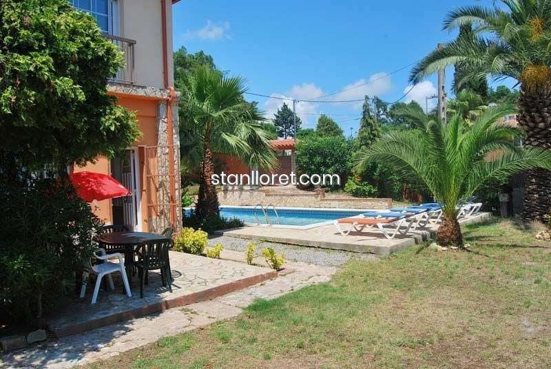 Huvila Lloret de Mar, Girona, Espanja 8 makuuhuonetta, 300 m2 No. 104033