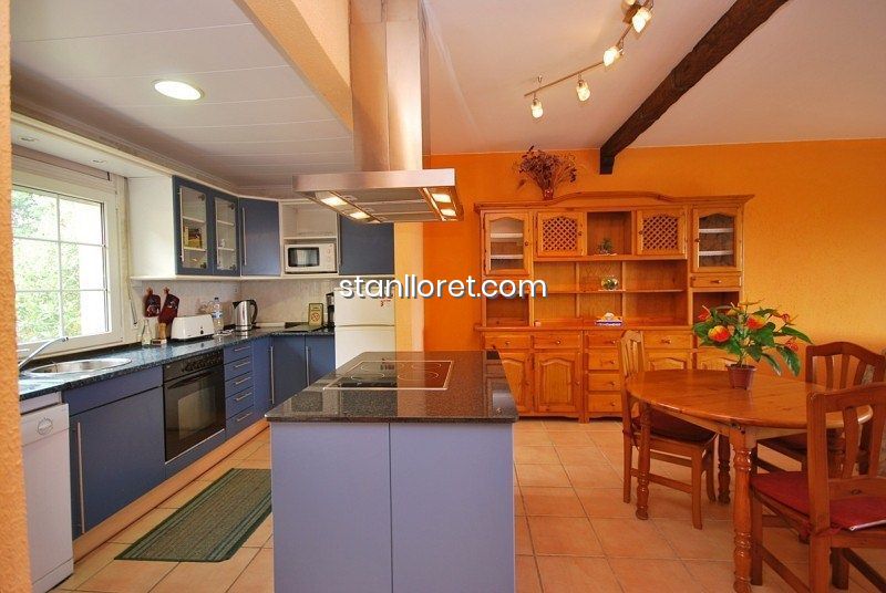 Huvila Lloret de Mar, Girona, Espanja 8 makuuhuonetta, 300 m2 No. 104033