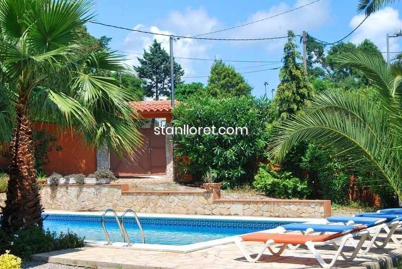 Huvila Lloret de Mar, Girona, Espanja 8 makuuhuonetta, 300 m2 No. 104033