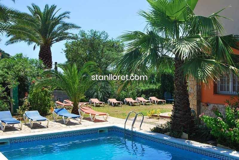 Huvila Lloret de Mar, Girona, Espanja 8 makuuhuonetta, 300 m2 No. 104033