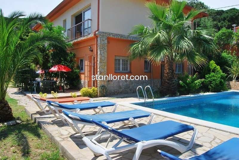 Huvila Lloret de Mar, Girona, Espanja 8 makuuhuonetta, 300 m2 No. 104033