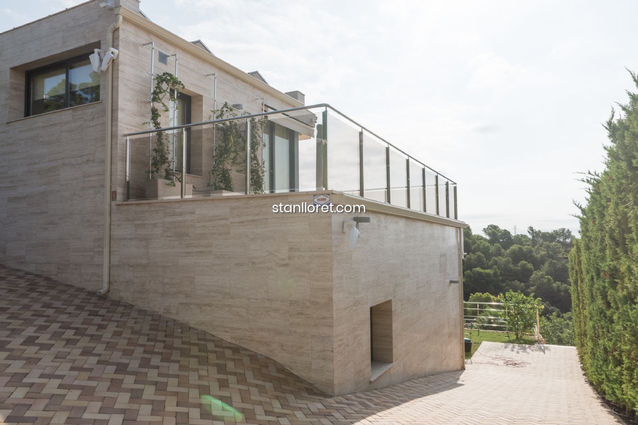Villa i Tossa de Mar, Girona, Spanien 6 sovrum, 449 kvm. Nr. 104031
