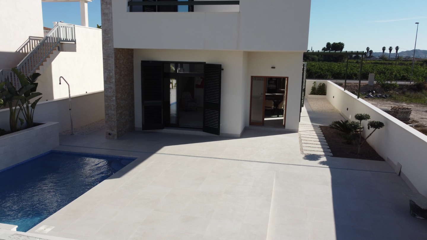 Villa a Daya Nueva, Alicante, Spagna 3 camere da letto, 140 mq. N° 94063