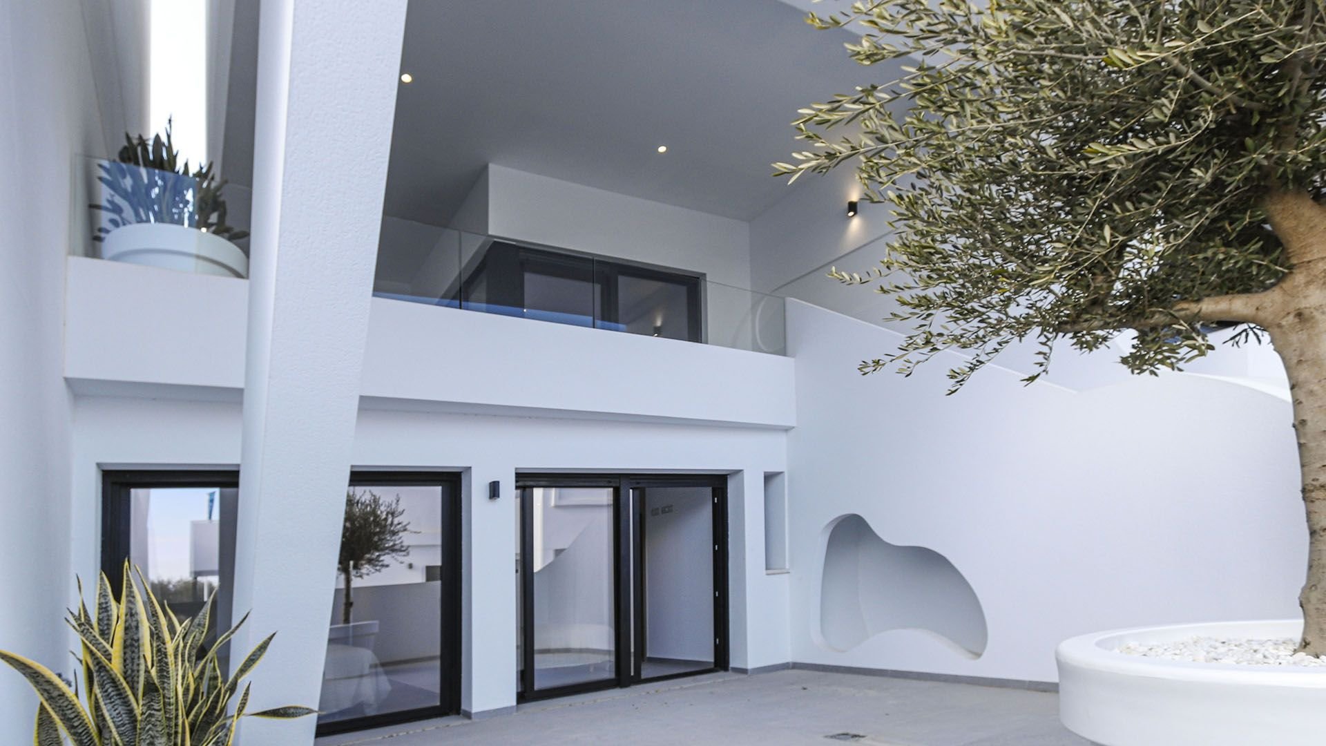 Hus i Guardamar del Segura, Alicante, Spanien 4 sovrum, 265 kvm. Nr. 95478