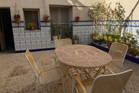 House à Guardamar del Segura, Alicante, Espagne 5 chambres, 198 m2 No. 113011