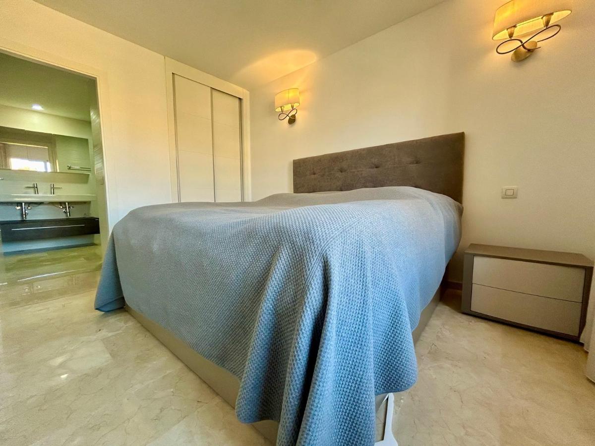 Appartamento a Torrevieja, Alicante, Spagna 3 camere da letto, 111 mq. N° 113001