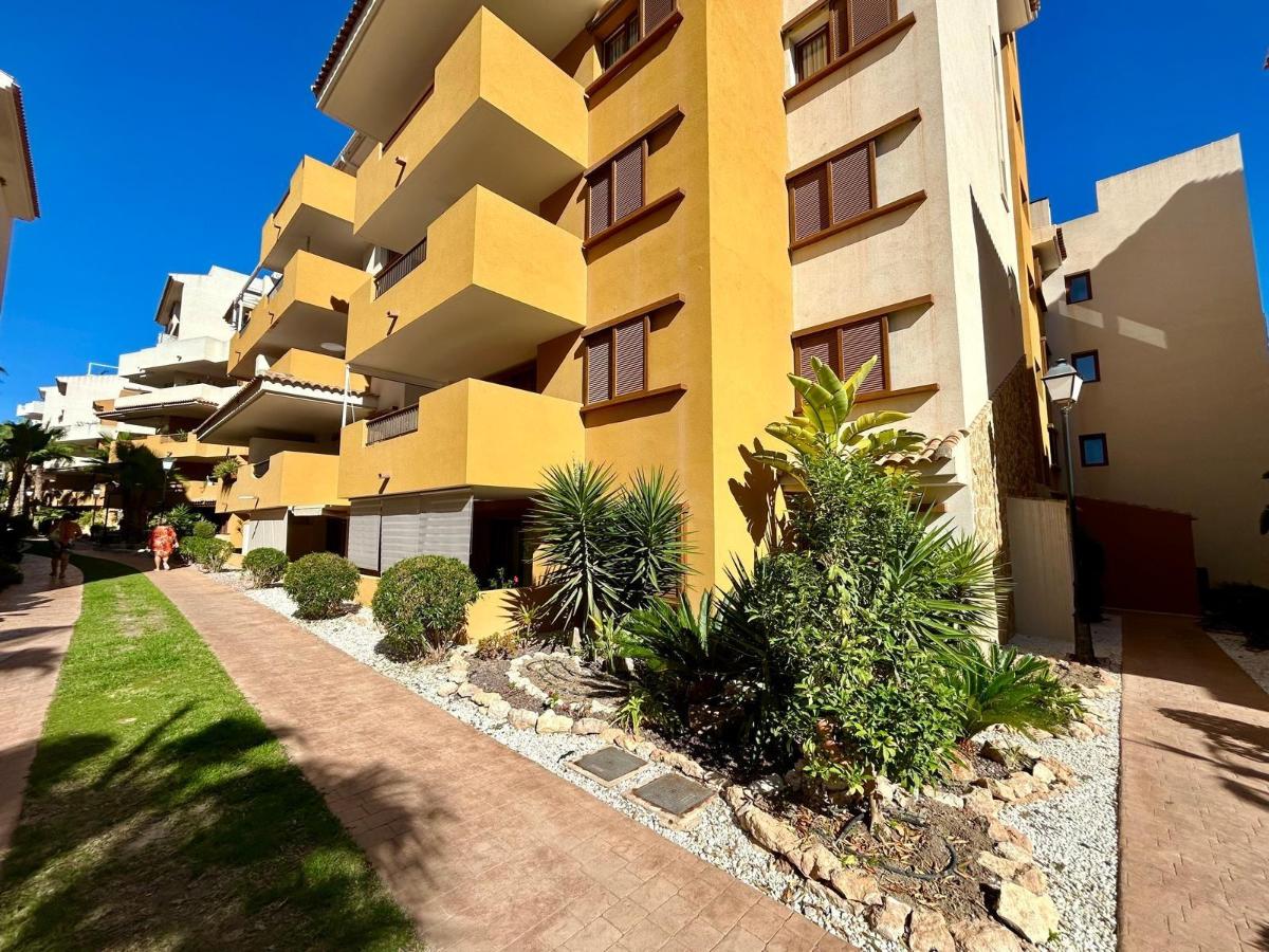 Appartamento a Torrevieja, Alicante, Spagna 3 camere da letto, 111 mq. N° 113001