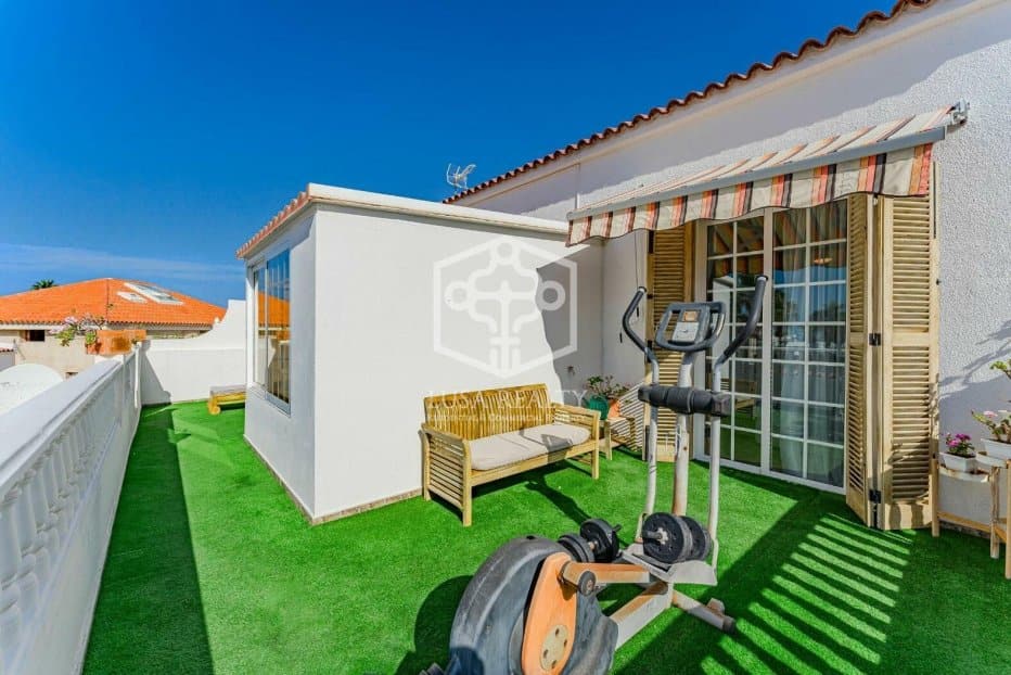 Villa in Adeje, Tenerife, Spain 3 bedrooms, 120 sq.m. No. 94467