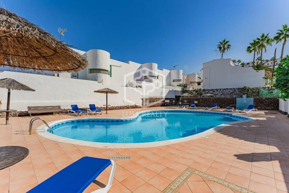 Villa in Adeje, Tenerife, Spain 3 bedrooms, 120 sq.m. No. 94467