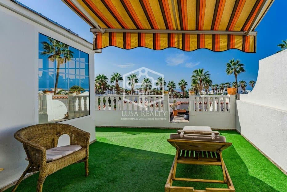 Villa in Adeje, Tenerife, Spain 3 bedrooms, 120 sq.m. No. 94467
