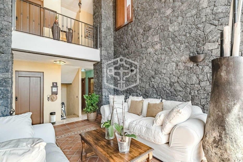 Villa en Adeje, Tenerife, España 5 dormitorios, 658 m2 No. 94470