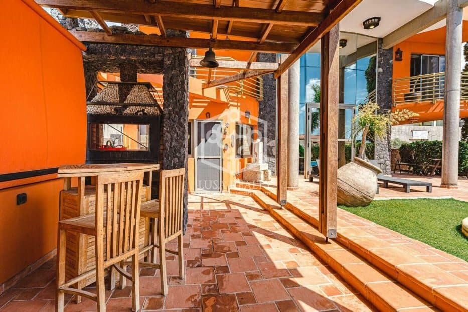 Villa en Adeje, Tenerife, España 5 dormitorios, 658 m2 No. 94470