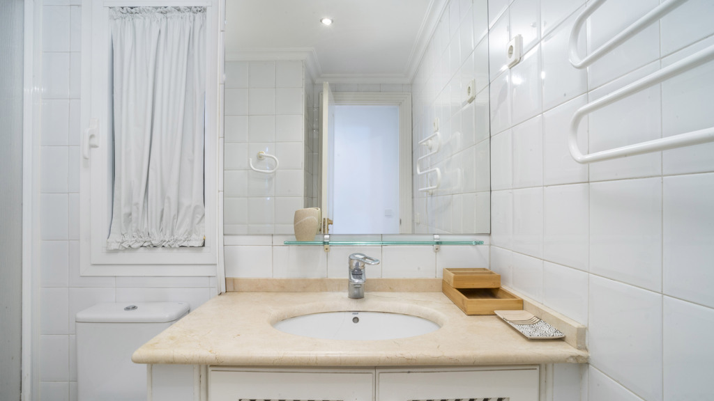 Apartment in Marbella, Malaga, Spain 3 bedrooms, 141.41 sq.m. No. 107905