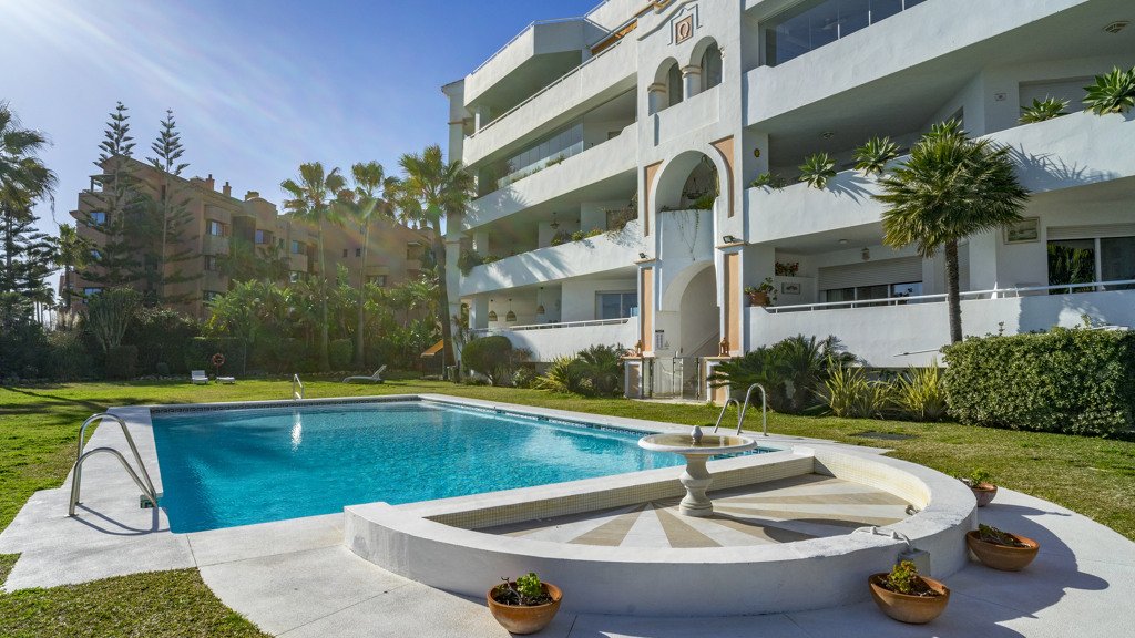 Apartment in Marbella, Malaga, Spain 3 bedrooms, 141.41 sq.m. No. 107905