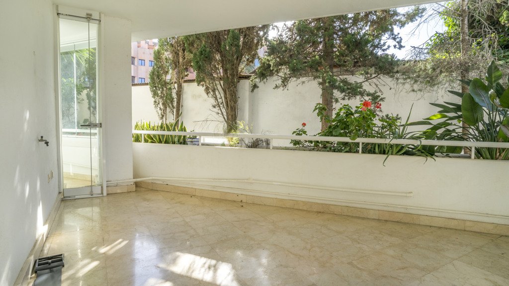 Apartment in Marbella, Malaga, Spain 3 bedrooms, 141.41 sq.m. No. 107905