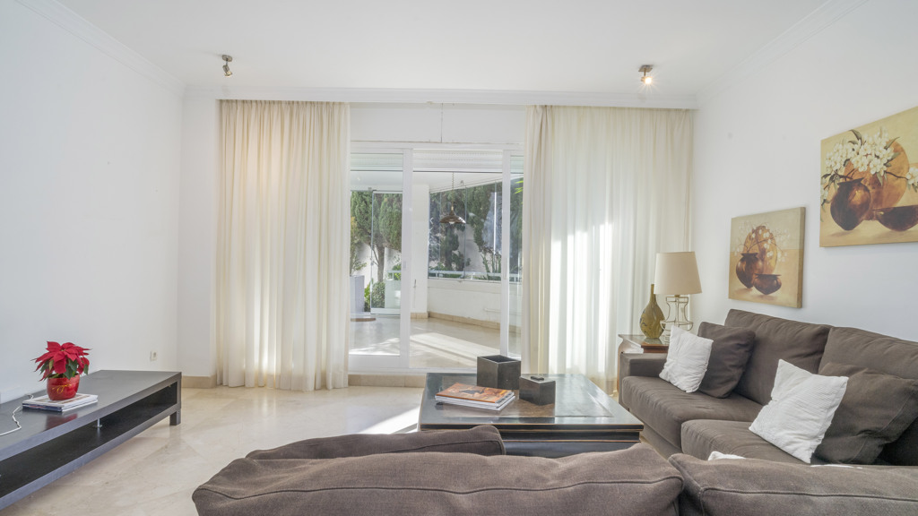 Apartment in Marbella, Malaga, Spain 3 bedrooms, 141.41 sq.m. No. 107905
