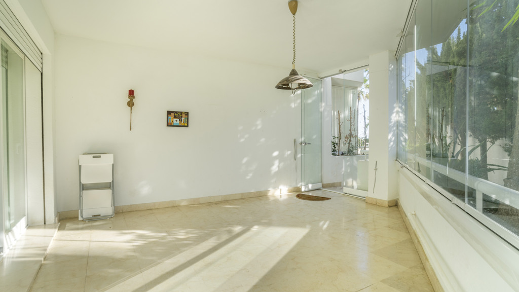 Apartment in Marbella, Malaga, Spain 3 bedrooms, 141.41 sq.m. No. 107905