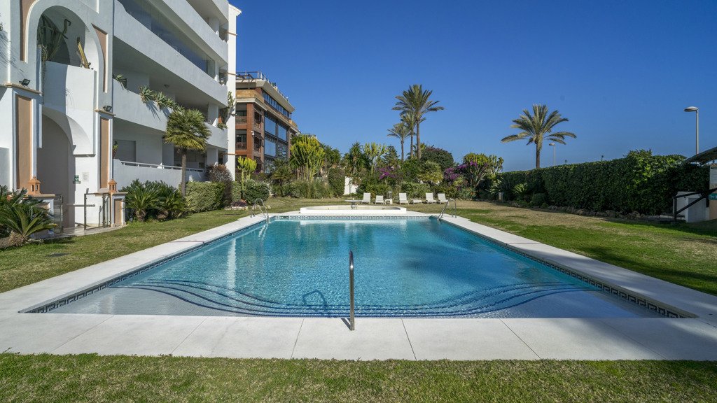 Apartment in Marbella, Malaga, Spain 3 bedrooms, 141.41 sq.m. No. 107905
