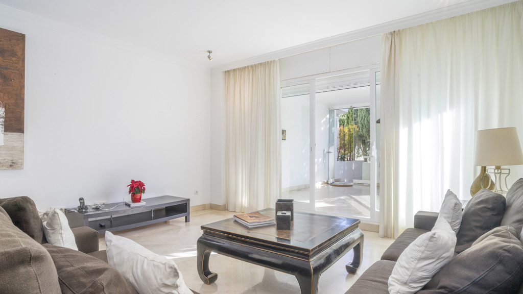 Apartment in Marbella, Malaga, Spain 3 bedrooms, 141.41 sq.m. No. 107905