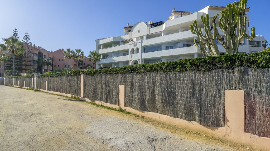 Apartment in Marbella, Malaga, Spain 3 bedrooms, 141.41 sq.m. No. 107905