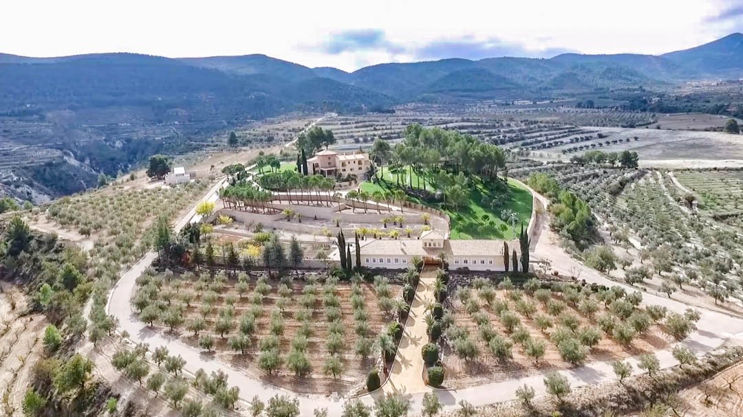 Villa in Penaguila, Alicante, Spain 7 bedrooms, 1529 sq.m. No. 84276