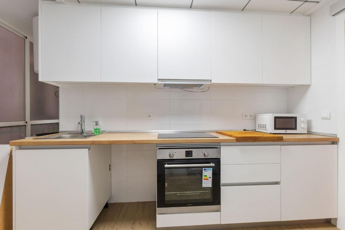 Apartment in Torrevieja, Alicante, Spain 4 bedrooms, 109 sq.m. No. 102469