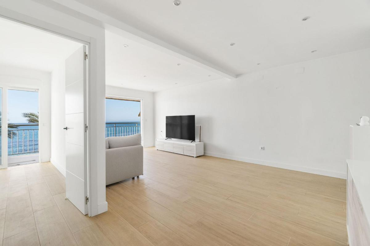 Apartment in Torrevieja, Alicante, Spain 4 bedrooms, 109 sq.m. No. 102469