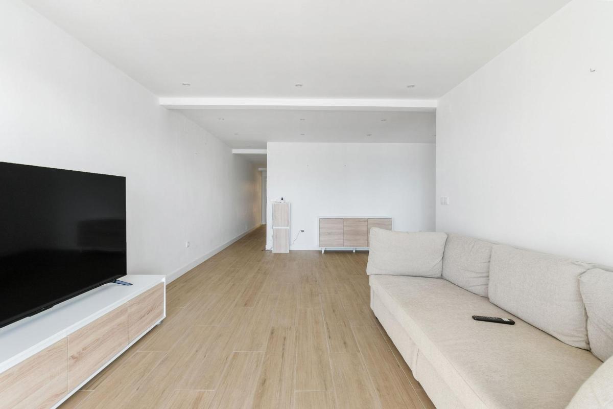 Apartment in Torrevieja, Alicante, Spain 4 bedrooms, 109 sq.m. No. 102469