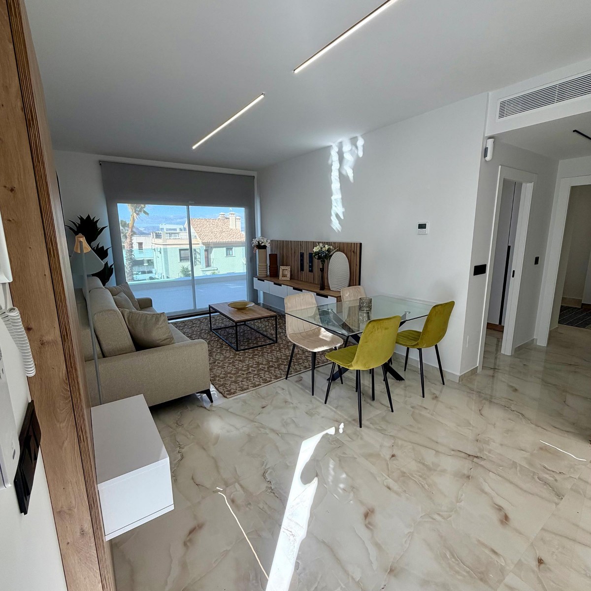 Bungalow en Alicante, España 2 dormitorios, 68 m2 No. 112239