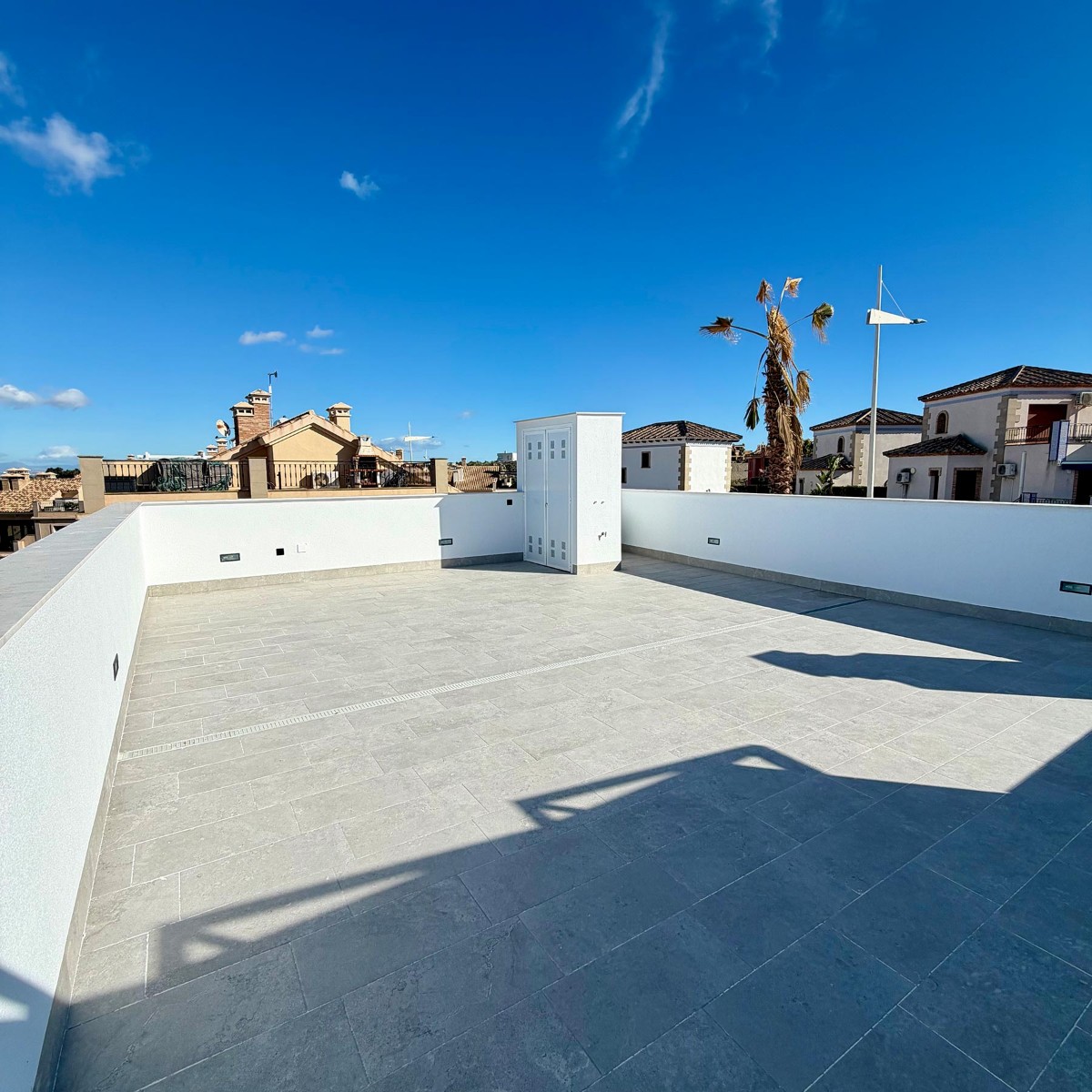Bungalow en Alicante, España 2 dormitorios, 68 m2 No. 112239