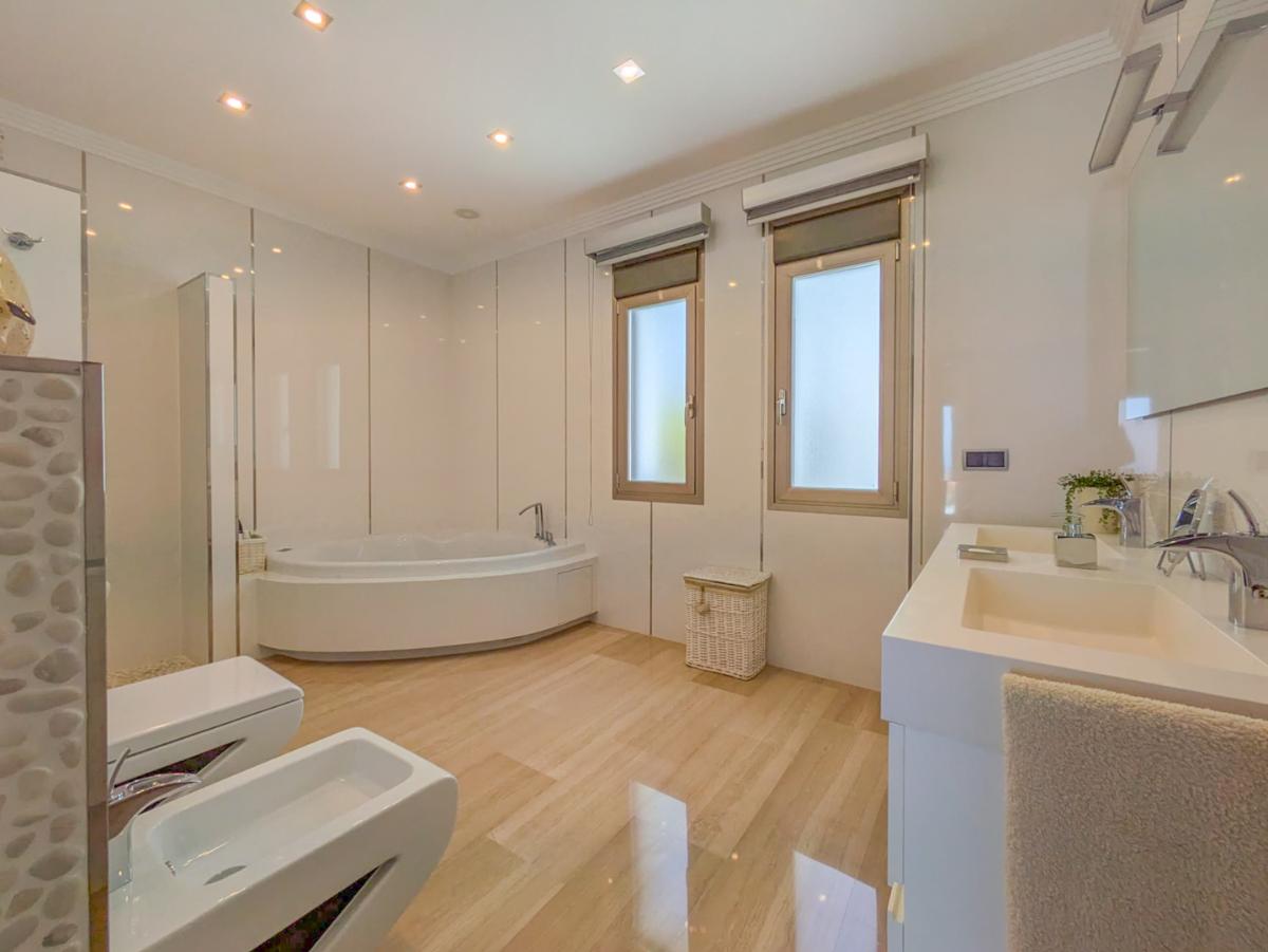 Villa in Benissa, Alicante, Spanien 4 Schlafzimmer, 395 m2 Nr. 113066