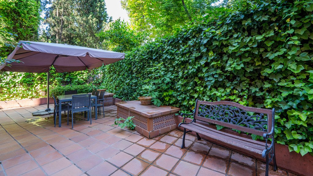 Villa i Madrid, Spanien 6 sovrum, 796 kvm. Nr. 102033