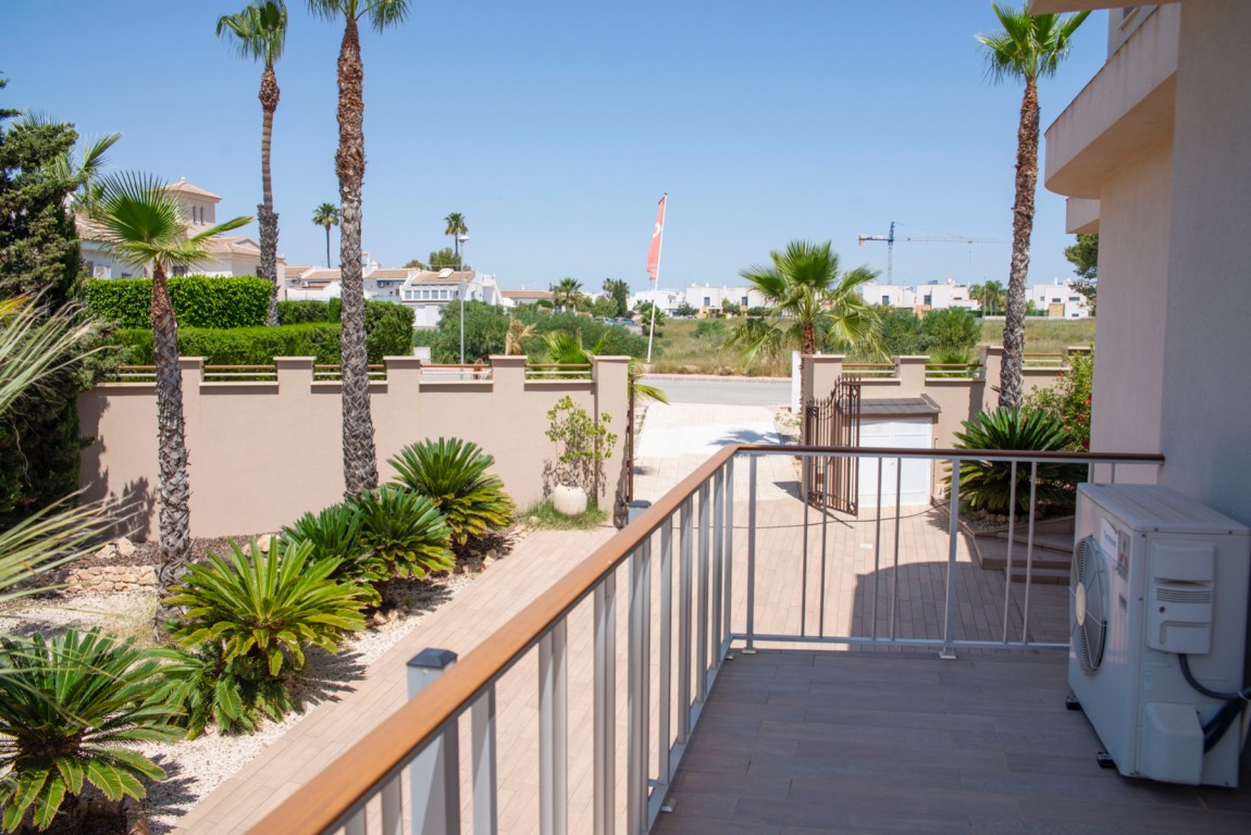 Villa à Ciudad Quesada, Alicante, Espagne 4 chambres, 400 m2 No. 113884